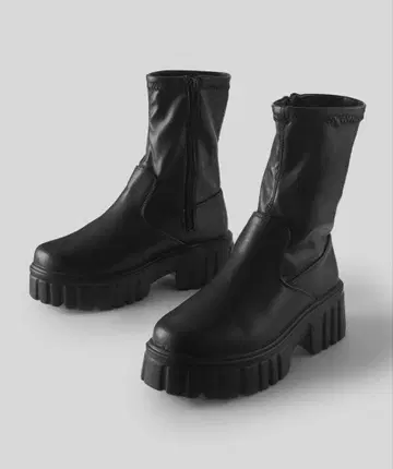 [ 컨디션 최상 ] 통굽 트랙 밑창 삭스 부츠 24.5cm [ 블랙 ]