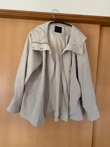 어반 리서치 Rosso 후드 부착 베이지 자켓