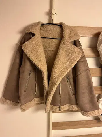 무스탕풍 캐주얼 아우터