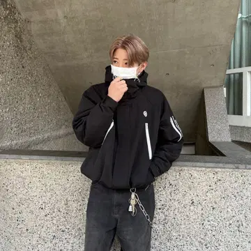 미사용 새상품 9090 테크 마운틴 파카 M 사이즈