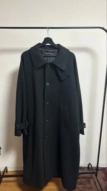 CLEL 블랙 체스터 코트