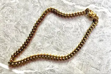 골드 컬러 체인 목걸이