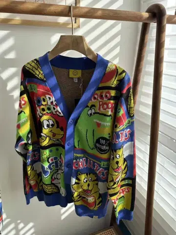 lazyoaf 컬러풀 캐릭터 패턴 가디건