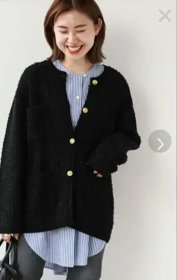 블랙 니트 가디건 버튼 포함