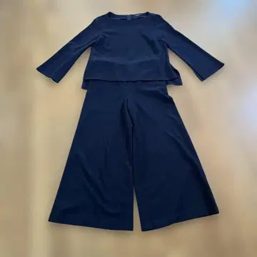 Theory 네이비 플레어 슬리브 셋업