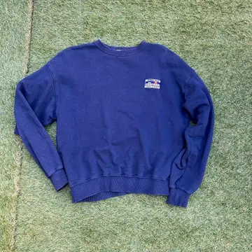 ellesse 네이비 크루넥 맨투맨