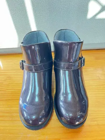 PANSY 다크 브라운 버클 레인부츠