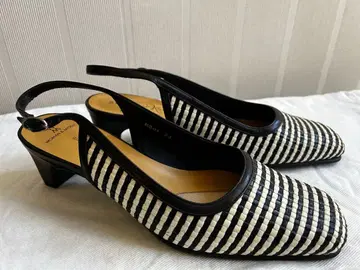 긴자 카네마츠 스트라이프 슬링백 펌프스