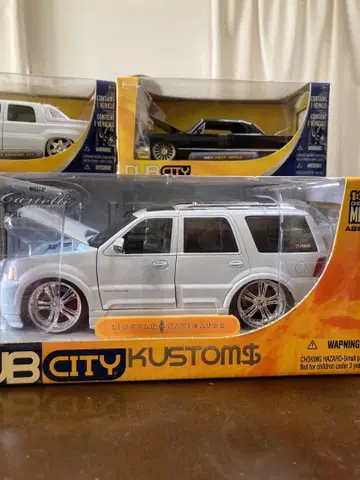 jada 1/24 링컨 네비게이터