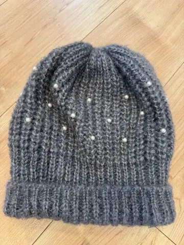 고품질 Zui 그레이 펄 장식 니트 비니