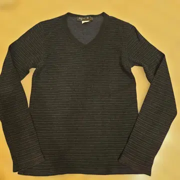 agnes b. 다크 블루 V넥 티셔츠 사이즈 0