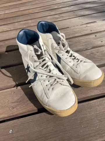 하이컷 스니커즈 화이트/네이비