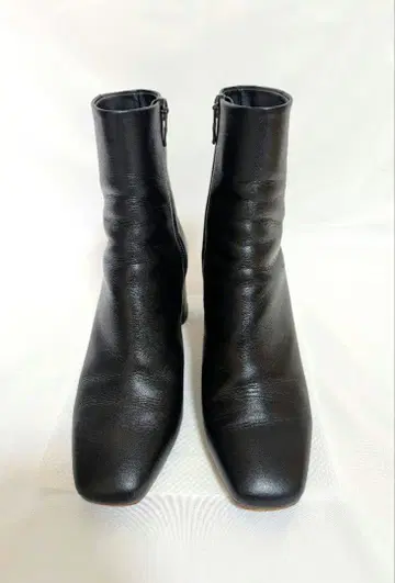 DIANA 다이애나 스퀘어토 숏부츠 블랙