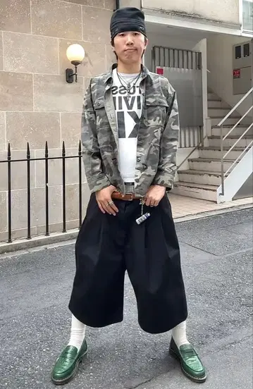 미사용 새상품 REDKAP 턱 하프 팬츠 M 사이즈