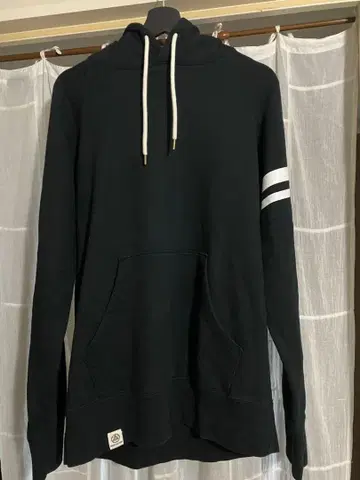 모모타로 진즈 후드티 L 사이즈