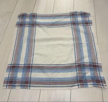 FUMIKA UCHIDA 반다나