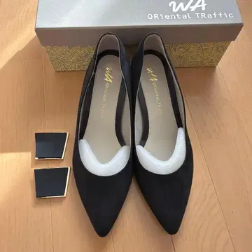 오리엔탈 트래픽 블랙 펌프스 23.5cm