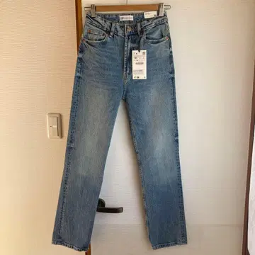 미착용 자라 TRF 하이 앵클 길이 데님 팬츠 36