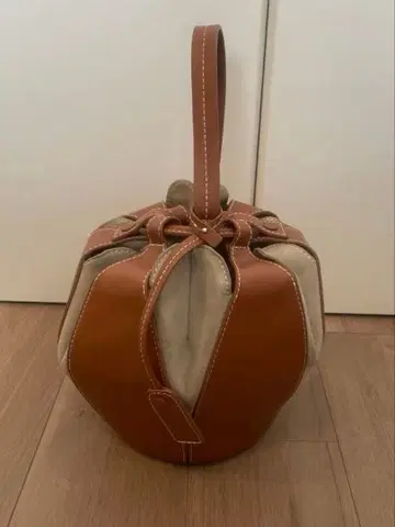 VASIC 브라운 복조리형 핸드백