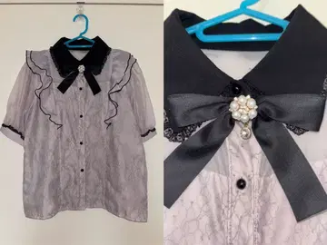 프릴이 달린 그레이 반팔 블라우스