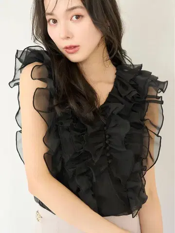 snidel 슬리브리스 프릴 블라우스 (블랙)