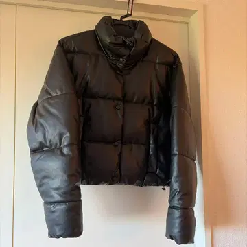 ZARA 다운 인조 가죽