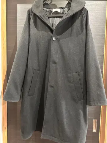 Lui's 후드 부착 블랙 체스터 코트