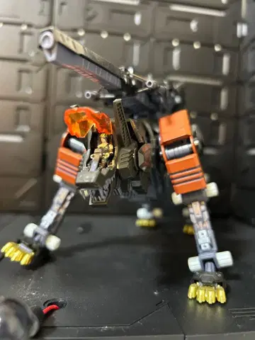 [단순 조립] 코만도 울프 어바인 사양 리패키지판