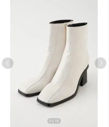 러그아젬 부츠 화이트