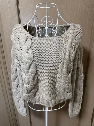 eimy istoire 케이블 짜임 오프숄더 긴팔 니트