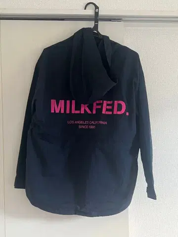 MILKFED. 후드 부착 마운틴 파카 블랙