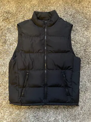 ZARA 블랙 다운 베스트