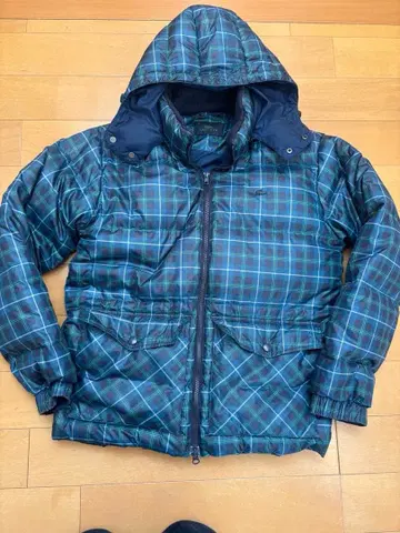 LACOSTE 체크 무늬 다운 자켓 후드 부착