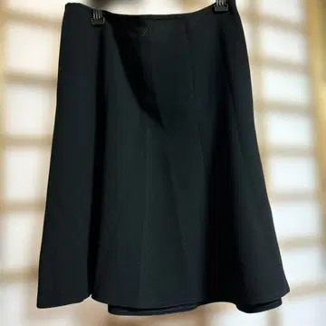 DKNY 블랙 플레어 스커트 12