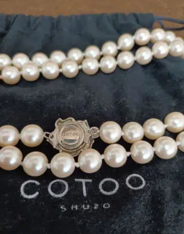 1회 사용 새상품급 COTOO 화이트 펄 이중 목걸이 141cm
