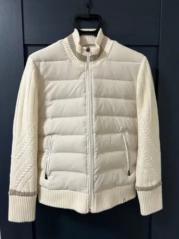 DESCENTE 골프용 다운 자켓 아이보리