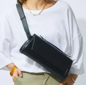 카카투 롤형 바디백 숄더백 블랙 인조 가죽