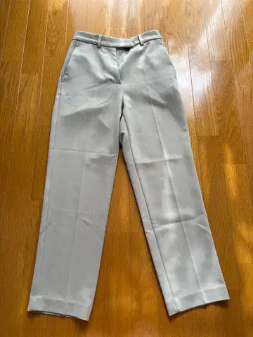 Mila Owen 뒷밴딩 센터 프레스 테이퍼드 팬츠 사이즈 0