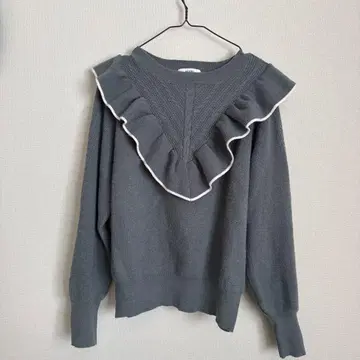 BEAMS HEART 프릴 달린 긴팔 니트