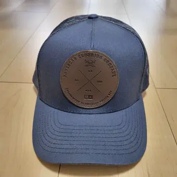 Fourstar 포스터 스냅백 캡