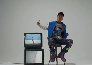 LEX 착용 dirtybox archive 셔츠