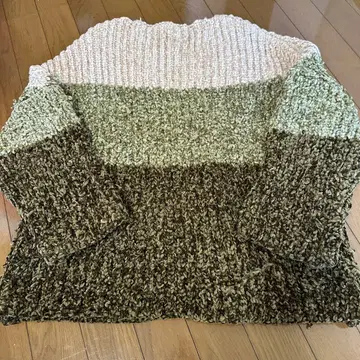 오버사이즈 니트 스웨터 그린 계열