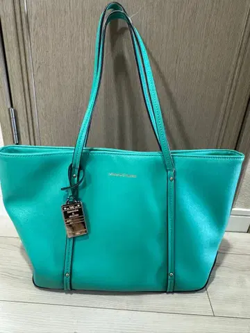 터콰이즈 토트백 금속제 택 포함