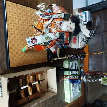 전통적인 일본 인형 복숭아 인형