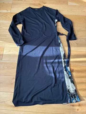 La-gemme 네이비 긴팔 티셔츠 원피스