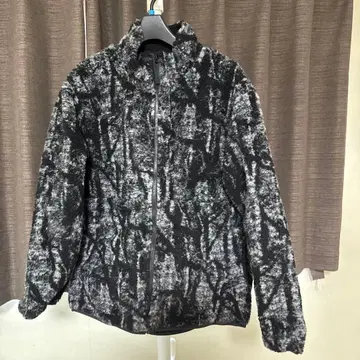 플리스 자켓 블랙과 그레이