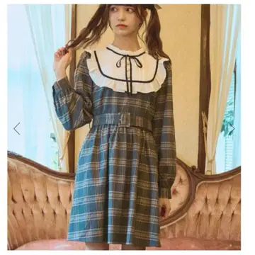 체크 무늬 긴팔 원피스