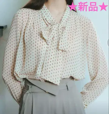 새상품 YECCA VECCA 지오메 패턴 보타이 블라우스