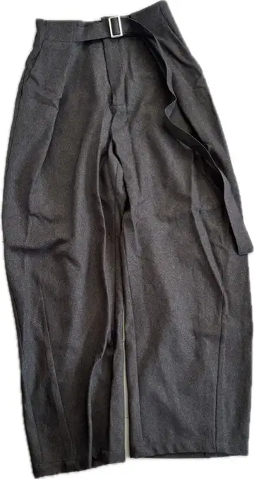 아프레 주르 클레어 허리 디자인 커브 팬츠 그레이/시착만 한 상품