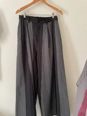 HARE 재구축 그레이 스트라이프 와이드 팬츠